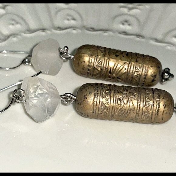 HANDCRAFTED boho chunk moonstone & brass tubal beads earrings - Picture 5 of 8